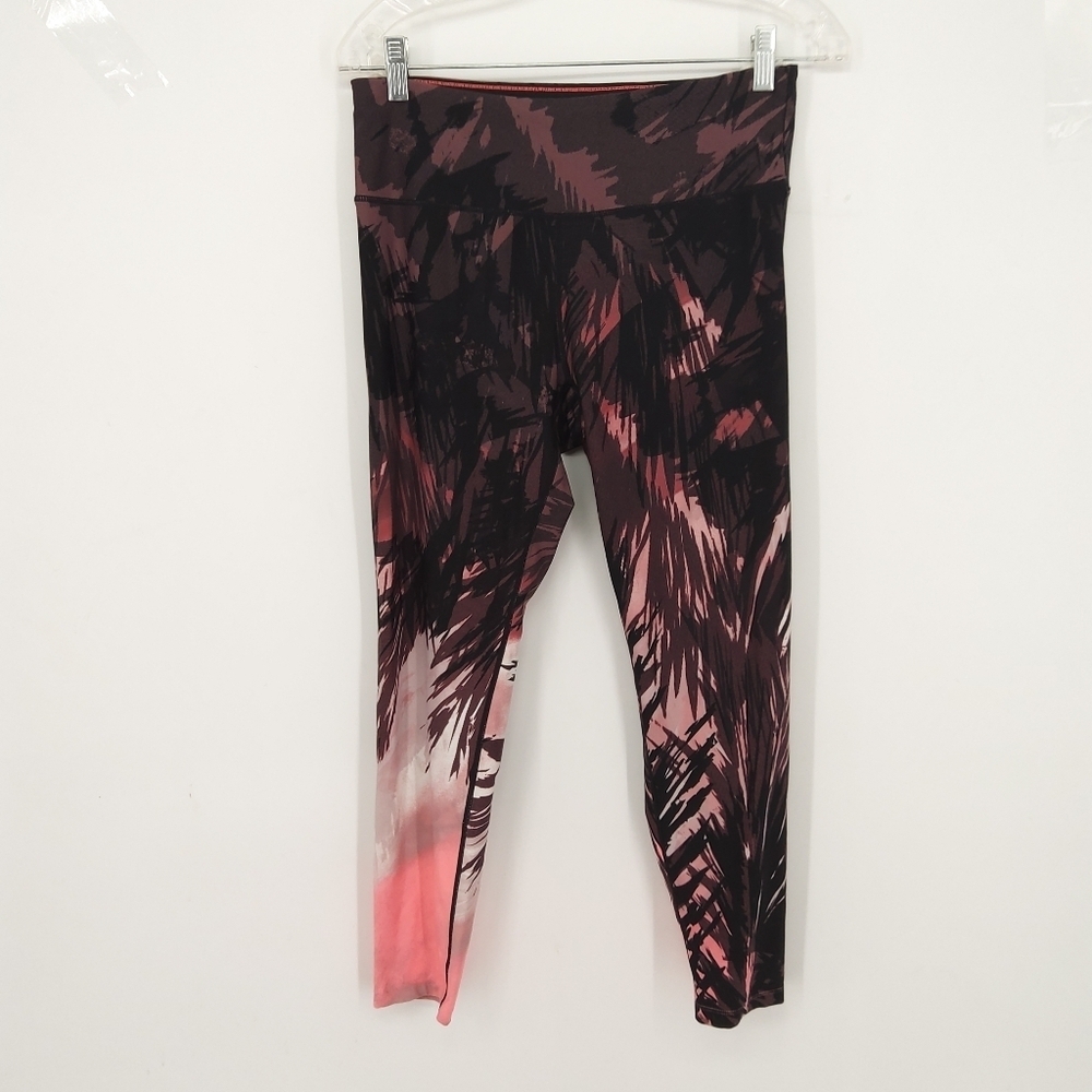 CALVIN KLEIN LARGE MOISTURE WICKING CROPPED LEGGINGS